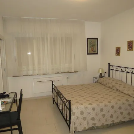 Bed & Breakfast Artisti 3*