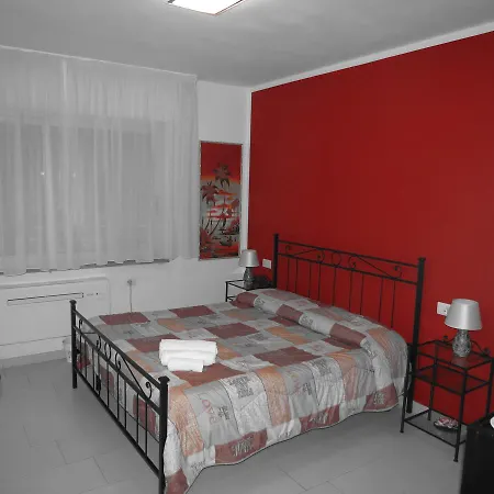 Artisti Rooms Bed & Breakfast *